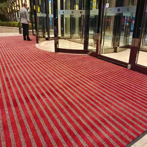 Striped dusting mat